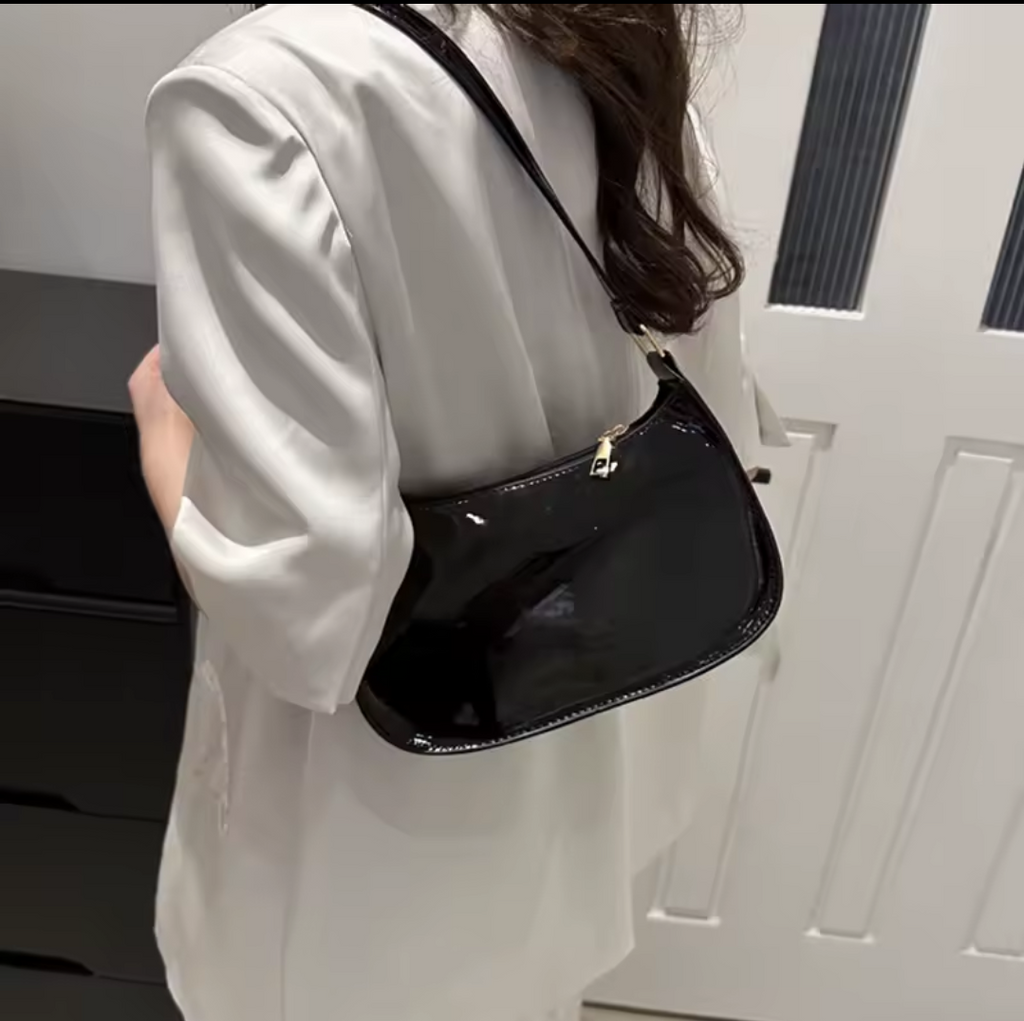 Sac Baguette Rétro Verni Femme – Style Hobo Tendance